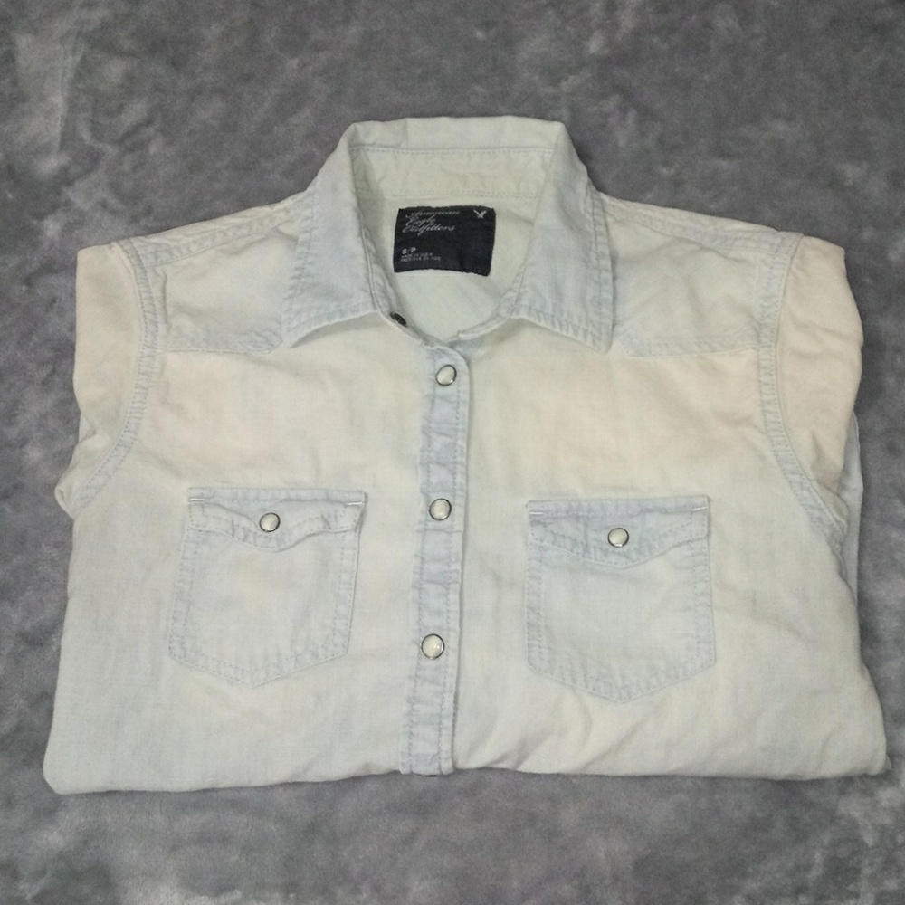 American Eagle denim buttom up.
